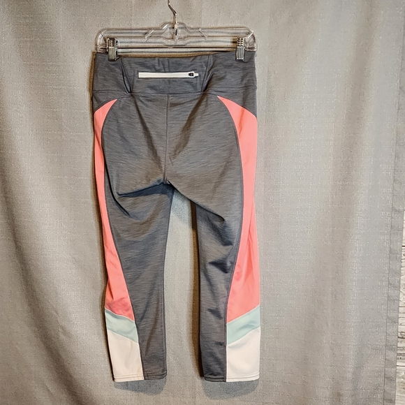 athleta leggings size medium cropped - Picture 3 of 5